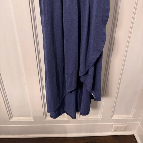 Halara Women’s Dress Deep V Neck Hi-Low Crossover Hem Flown Blue Sz M NWT - Picture 4 of 15